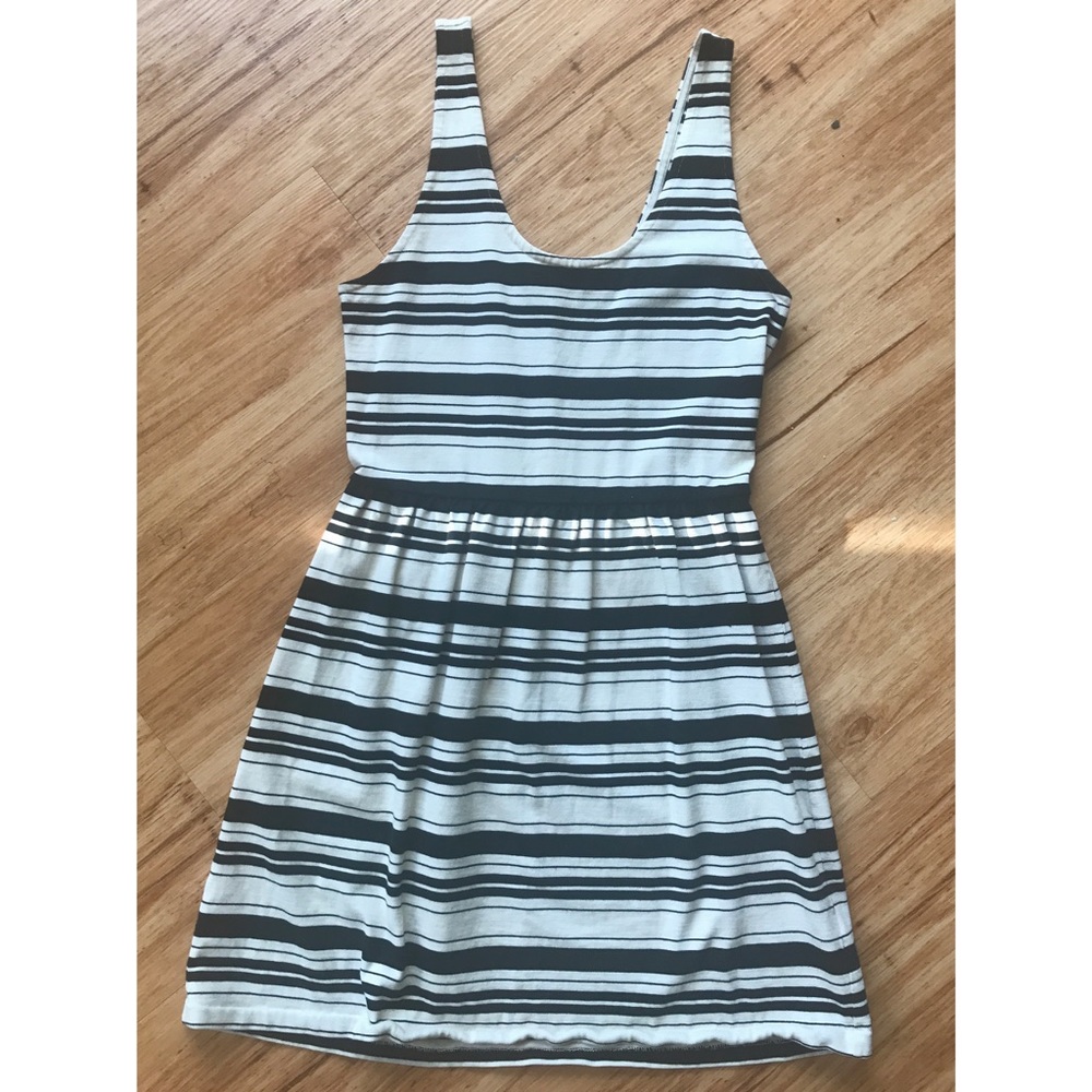 ➽ J Crew Stripey Linen Dress